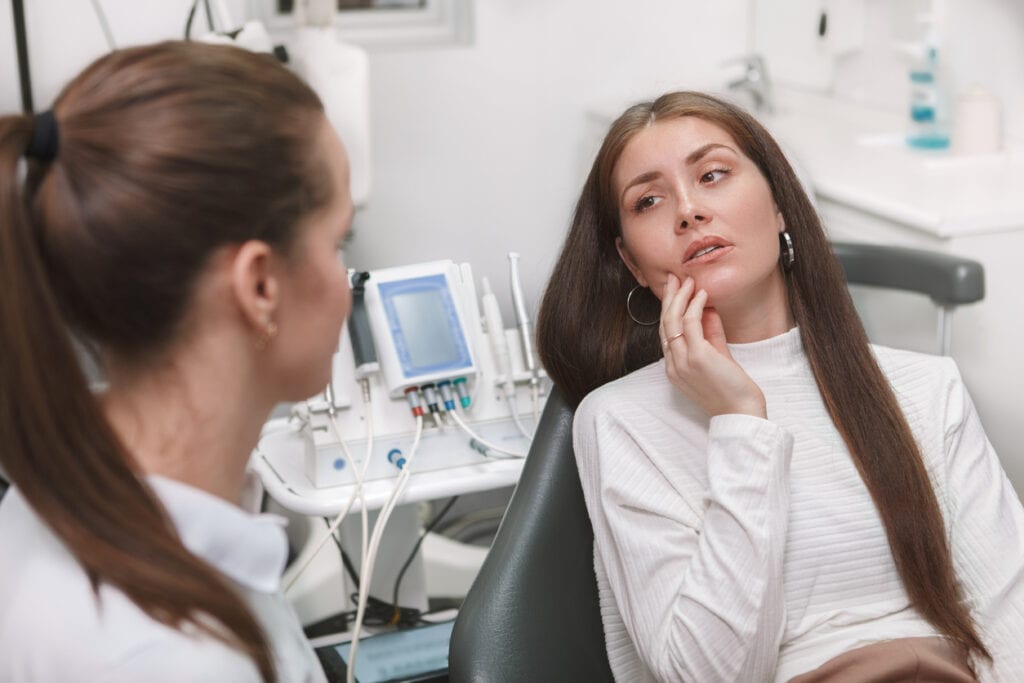 patient with a dental emergency